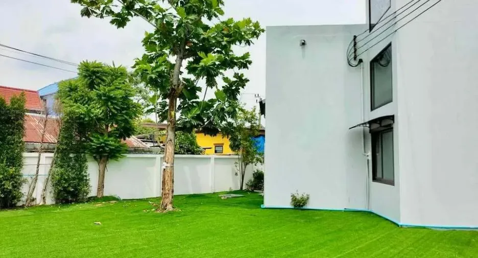 For sale and for rent 4 bedrooms villa in Prawet, Bangkok