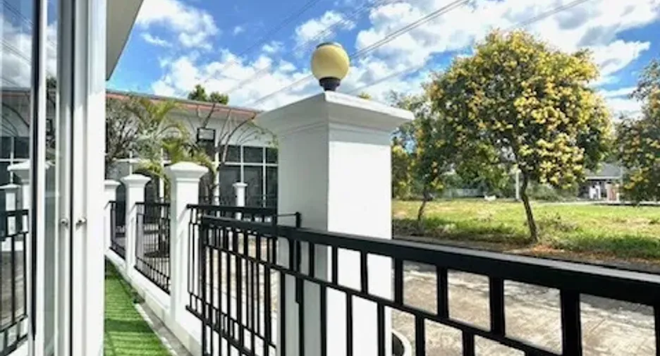 For sale 5 bedrooms house in Hang Dong, Chiang Mai