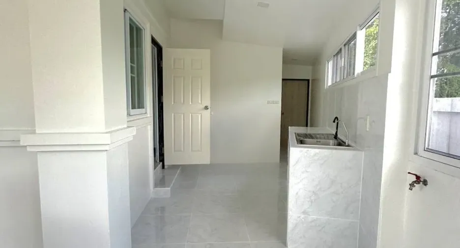 For sale 5 bedrooms house in Hang Dong, Chiang Mai