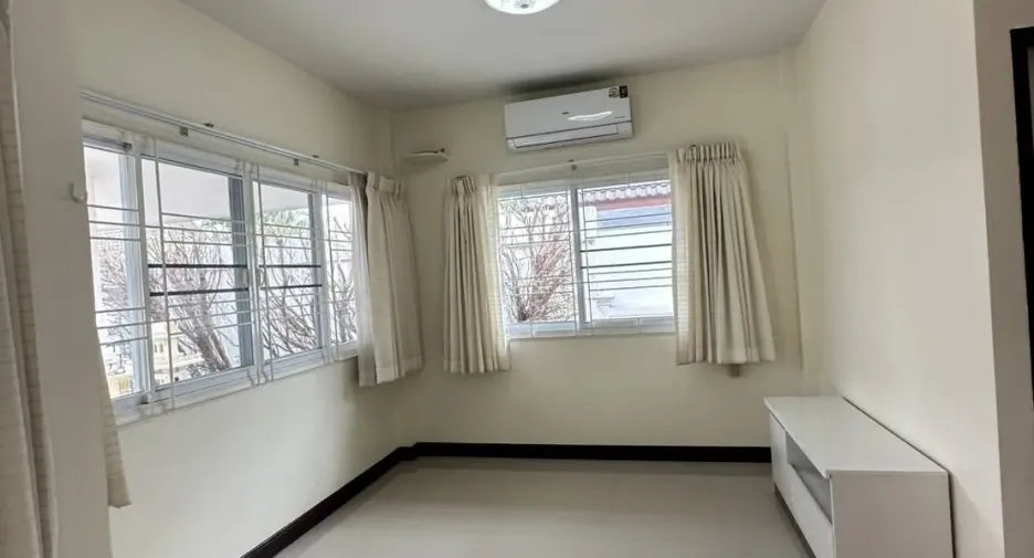 For sale 2 bedrooms house in Hang Dong, Chiang Mai