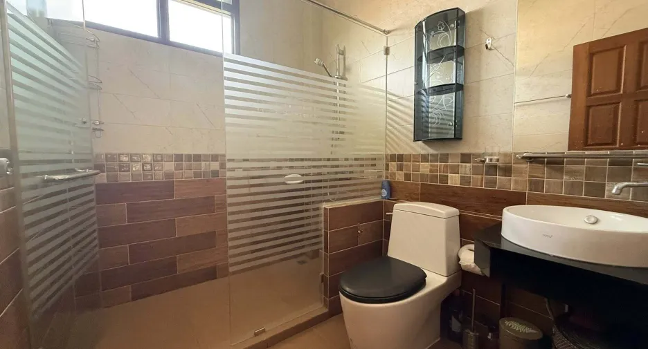 Villa zum Kauf mit 4 Zimmer in Huay Yai, Pattaya
