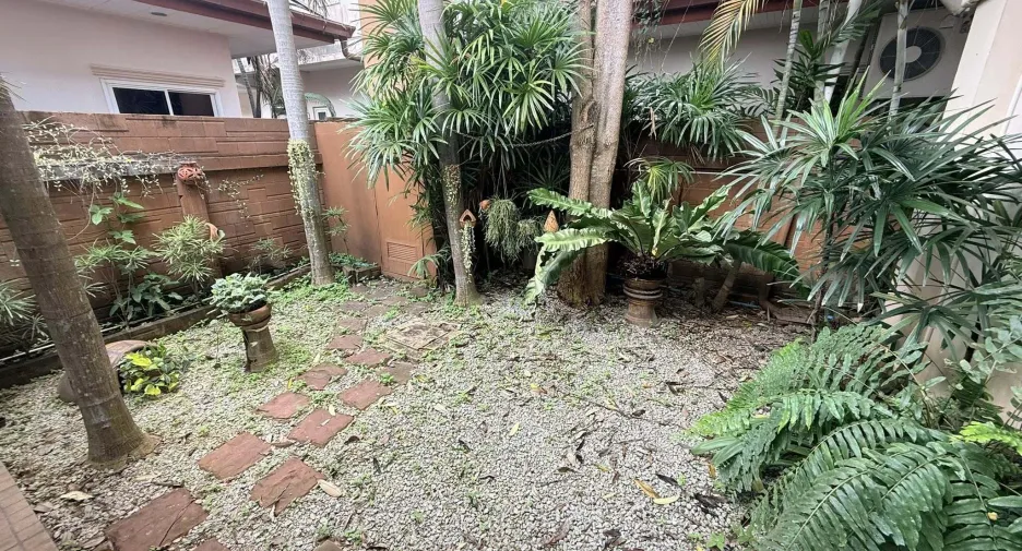 Villa zum Kauf mit 4 Zimmer in Huay Yai, Pattaya