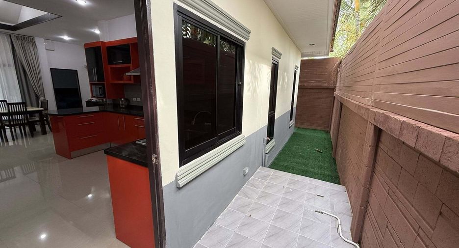À vendre 3 chambres villa à Huay Yai, Pattaya