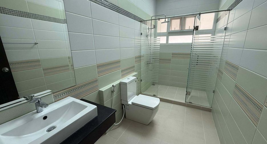 Villa en venta de 4 habitaciones en Huay Yai, Pattaya