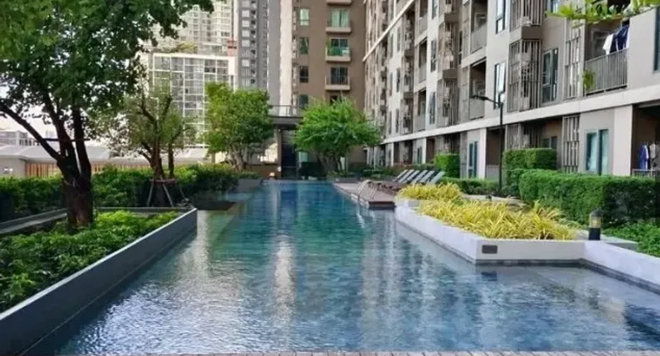 For sale 1 bed condo in Huai Khwang, Bangkok