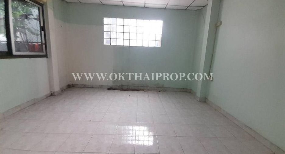 For sale 4 ベッドルーム townhouse in Pak Kret, Nonthaburi