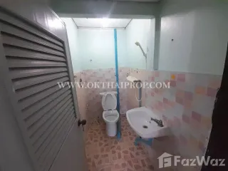Продажа 4 спальни таунхаус в Pak Kret, Нонтабури