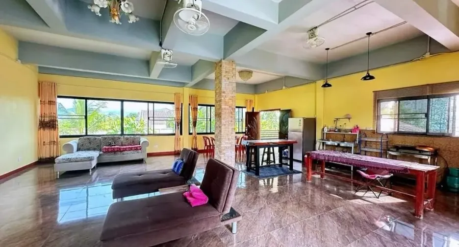 À vendre 4 chambres maison à Mueang Lampang, Lampang