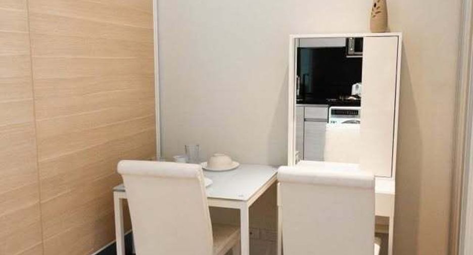 Wohnung zur Miete mit Studio in Khlong Toei, Bangkok