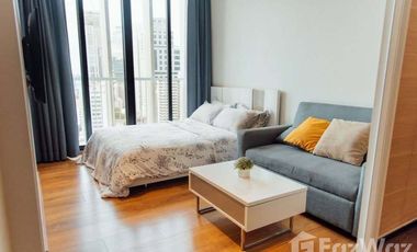 For rent studio condo in Khlong Toei, Bangkok