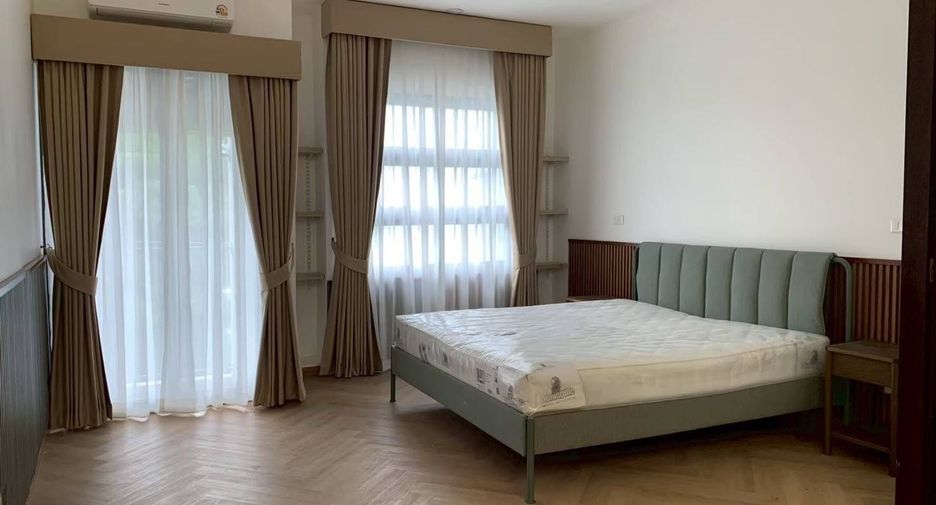 For sale and for rent 3 bedrooms townhouse in Saphan Sung, Bangkok