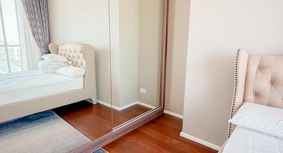 Condo en venta de 3 habitaciones en Bang Kho Laem, Bangkok