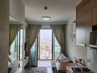 Condo en alquiler de 1 habitaciones en Bang Na, Bangkok