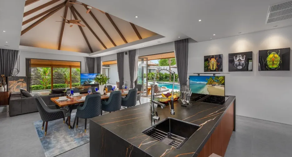 For sale 4 bedrooms villa in Thalang, Phuket