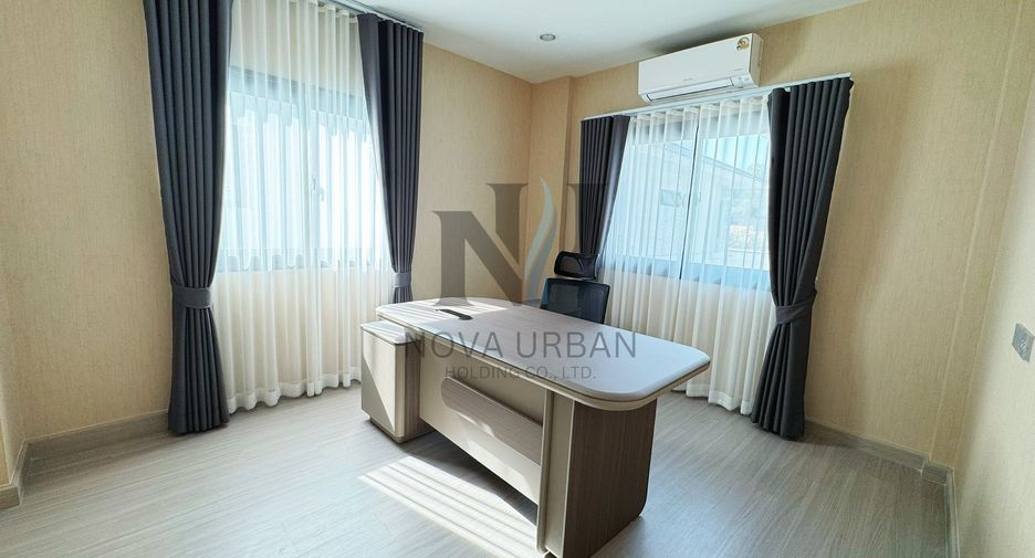 Casa en alquiler de 3 habitaciones en East Pattaya, Pattaya