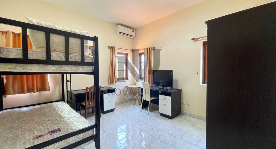 For rent and for sale 4 bedrooms house in East Pattaya, Pattaya