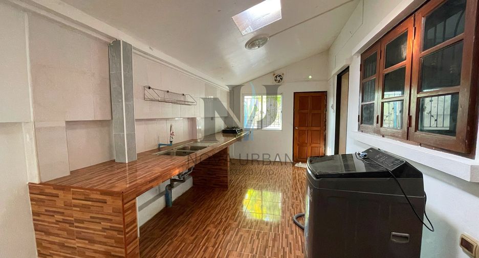 For rent and for sale 4 bedrooms house in East Pattaya, Pattaya