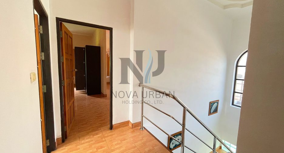 For rent and for sale 4 bedrooms house in East Pattaya, Pattaya