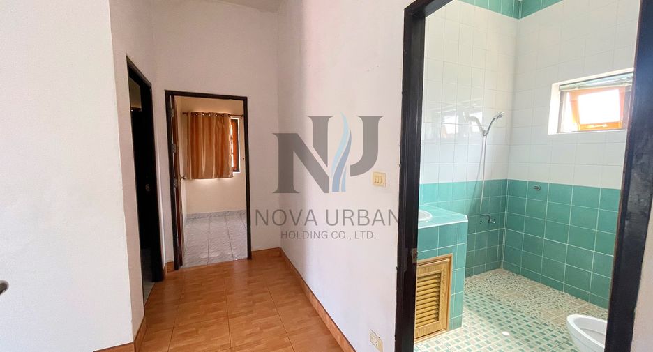 For rent and for sale 4 bedrooms house in East Pattaya, Pattaya