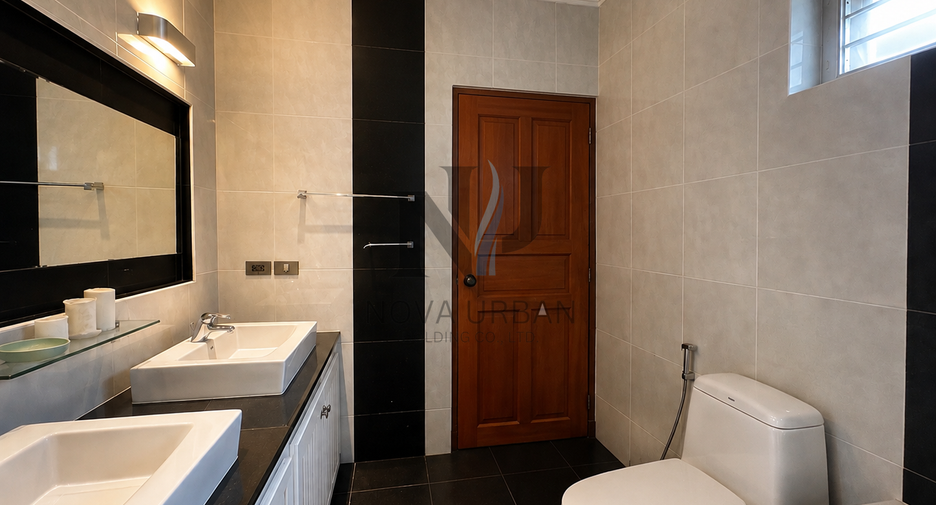 For sale and for rent 4 bedrooms villa in Bang Lamung, Chonburi