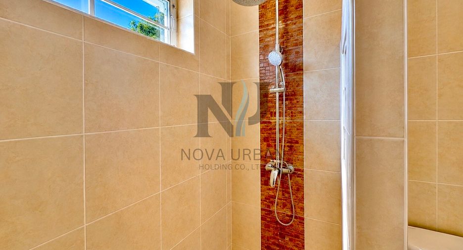 For sale and for rent 4 bedrooms villa in Bang Lamung, Chonburi