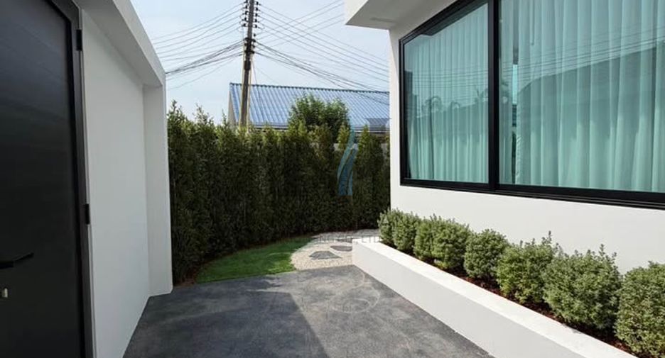 For rent 3 bedrooms villa in North Pattaya, Pattaya