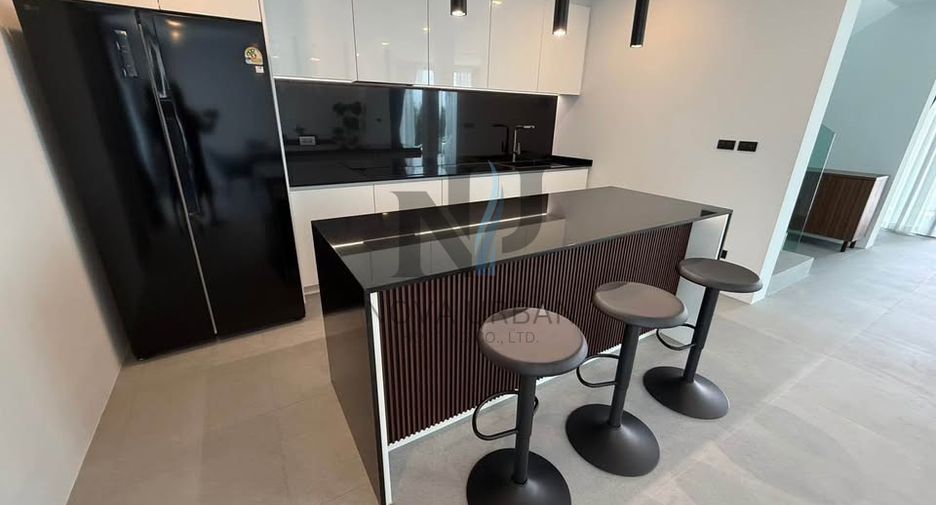 For rent 3 bedrooms villa in North Pattaya, Pattaya