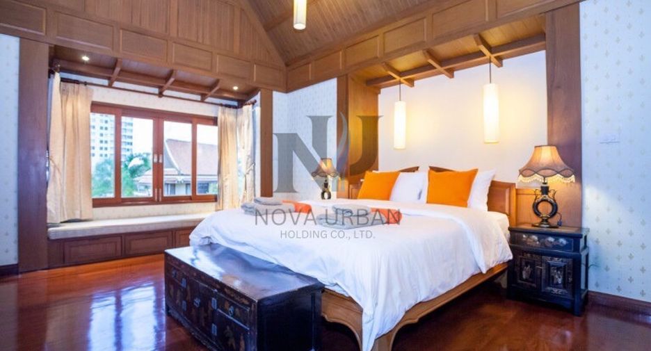 For sale 4 bedrooms villa in Jomtien, Pattaya