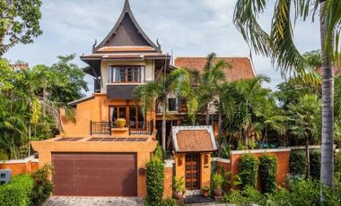 For sale 4 bedrooms villa in Jomtien, Pattaya
