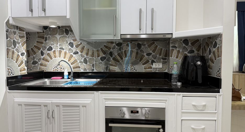 For rent 2 bedrooms condo in Bang Lamung, Chonburi