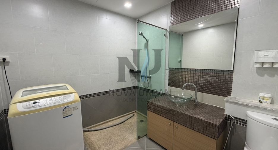 For rent 2 bedrooms condo in Bang Lamung, Chonburi