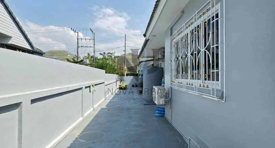 For sale 3 bedrooms house in Huay Yai, Pattaya