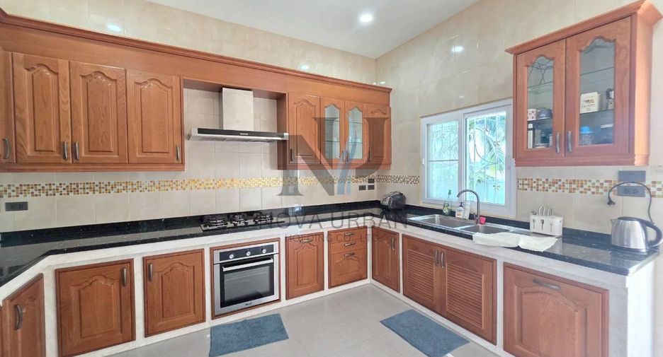 For sale 3 bedrooms house in Huay Yai, Pattaya