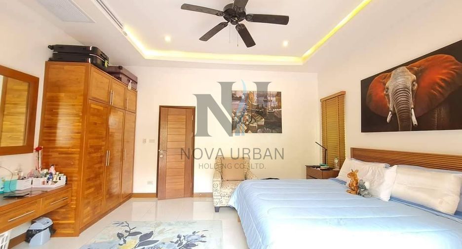 For sale 3 bedrooms villa in Bang Saray, Pattaya