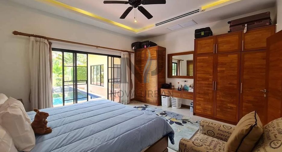 For sale 3 bedrooms villa in Bang Saray, Pattaya