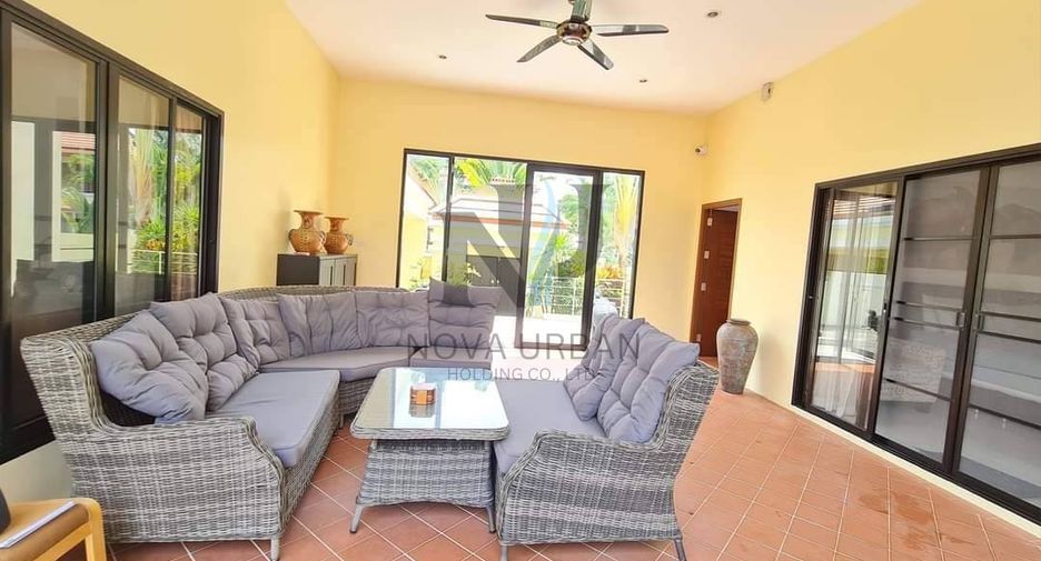 For sale 3 bedrooms villa in Bang Saray, Pattaya