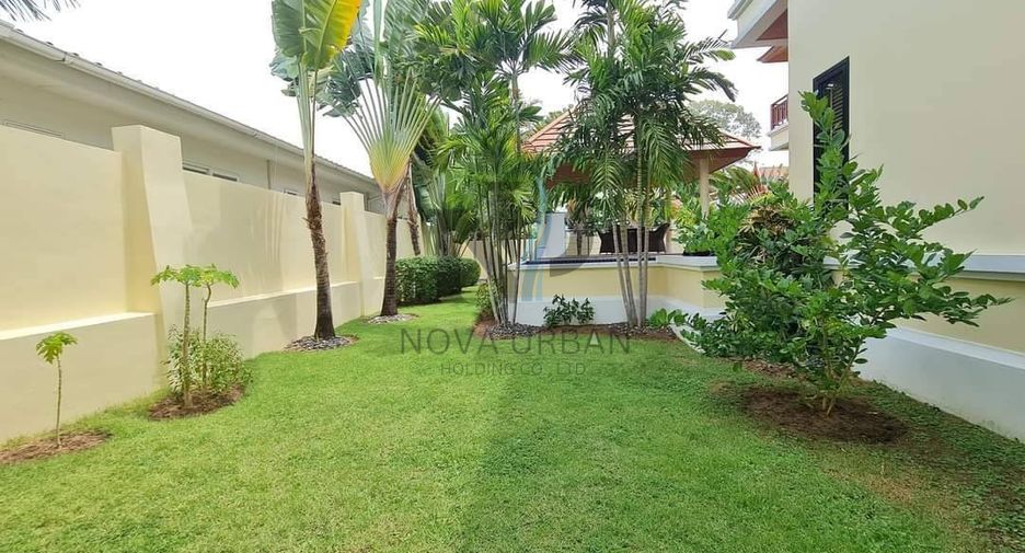 For sale 3 bedrooms villa in Bang Saray, Pattaya