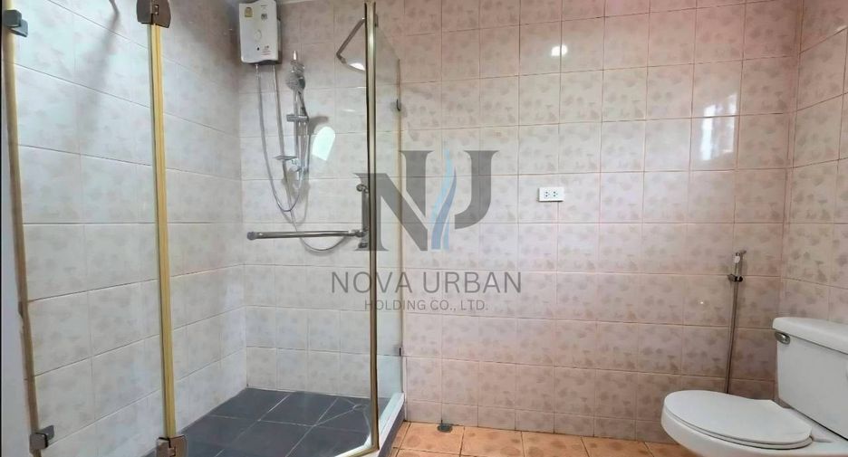 For rent 4 bedrooms house in Central Pattaya, Pattaya
