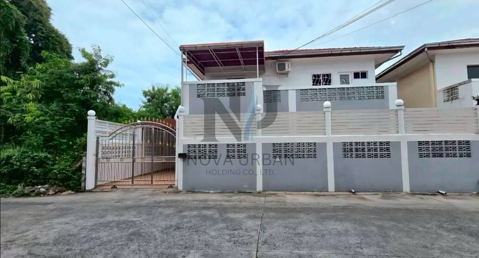 For rent 4 bedrooms house in Central Pattaya, Pattaya