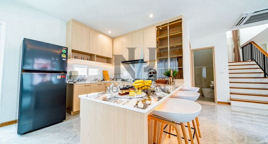 For sale 4 bedrooms villa in Jomtien, Pattaya