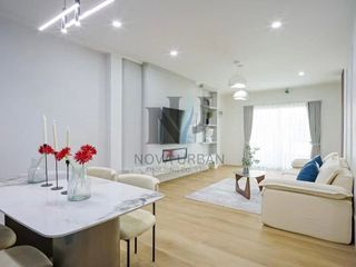 Casa adosada en venta de 2 habitaciones en Bang Lamung, Chonburi