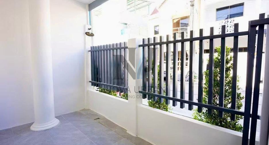 Casa adosada en venta de 2 habitaciones en Jomtien, Pattaya