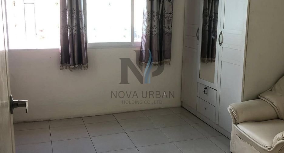 Casa adosada en venta de 2 habitaciones en Huay Yai, Pattaya