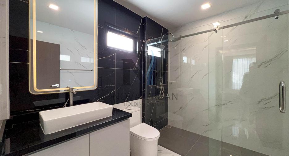For rent and for sale 6 bedrooms villa in Jomtien, Pattaya