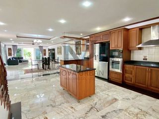 For rent 5 bedrooms villa in Bang Lamung, Chonburi
