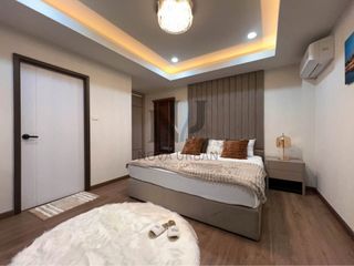 À vendre 2 chambres maison de ville à Bang Lamung, Chonburi