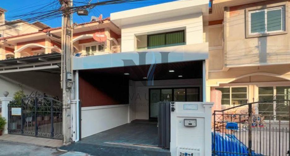 À vendre 2 chambres maison de ville à Central Pattaya, Pattaya