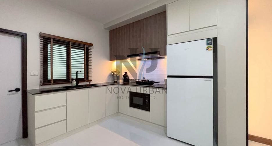 À vendre 2 chambres maison de ville à Central Pattaya, Pattaya