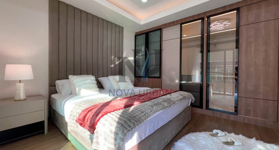 À vendre 2 chambres maison de ville à Central Pattaya, Pattaya