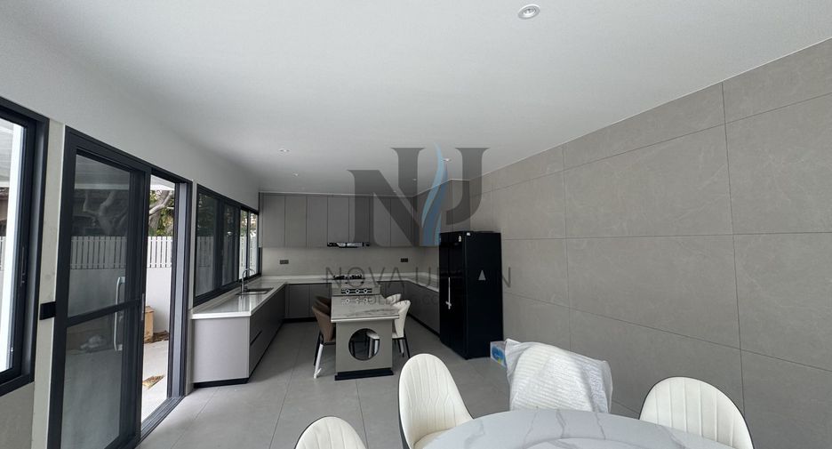 For sale 3 bedrooms house in Bang Lamung, Chonburi